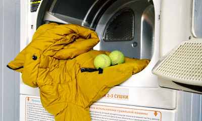 Нет разводам и комкам: как постирать куртку на синтепоне в стиральной машине и вручную