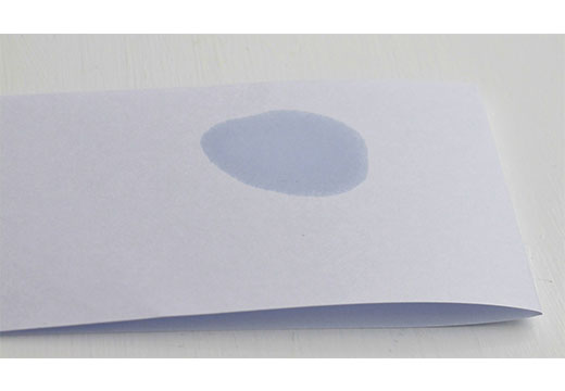 Жирное пятно с бумаги: как убрать, не испортив документ
