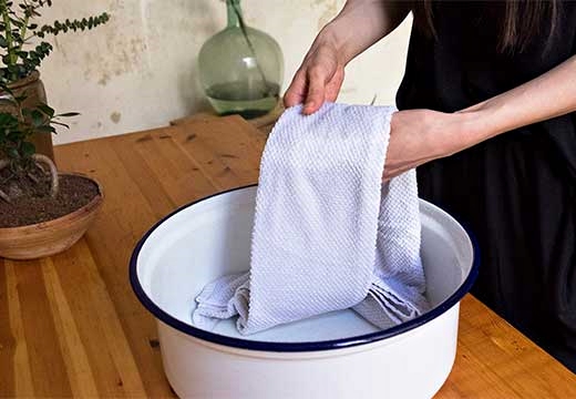 Как вернуть белизну кухонным полотенцам в домашних условиях