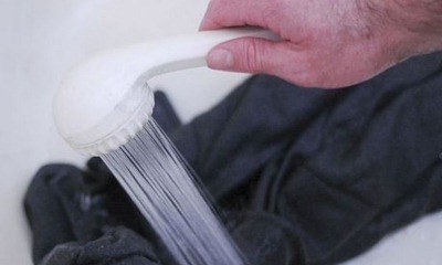 Как правильно стирать шерстяное пальто вручную и в машинке: полезные рекомендации