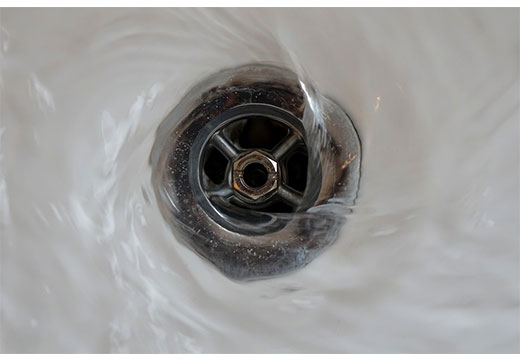 Методы устранения запаха канализации в ванной в домашних условиях